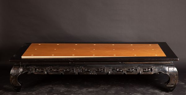 Letto in legno, Cina, XX secolo  - Asta Arte Orientale   - Associazione Nazionale - Case d'Asta italiane