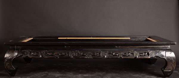 Letto in legno, Cina, XX secolo  - Asta Arte Orientale   - Associazione Nazionale - Case d'Asta italiane