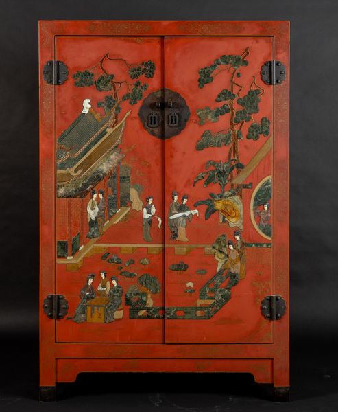 Cabinet a due ante in legno laccato con applicazioni in pietre dure e scene di vita comune, Cina, Dinastia Qing, XIX secolo  - Asta Arte Orientale   - Associazione Nazionale - Case d'Asta italiane