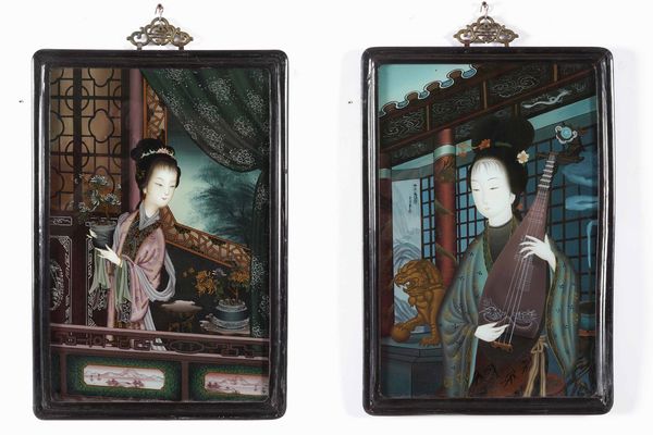 Coppia di dipinti su vetro raffiguranti fanciulle e iscrizioni, Cina, XX secolo  - Asta Arte Orientale   - Associazione Nazionale - Case d'Asta italiane