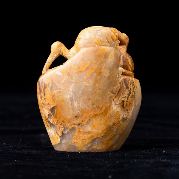 Piccolo gruppo scolpito in saponaria con figura di airone e miniatura, Cina, Dinastia Qing, XIX secolo  - Asta Arte Orientale   - Associazione Nazionale - Case d'Asta italiane