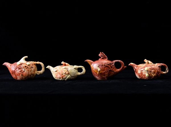 Quattro teiere scolpite in saponaria, Cina, XX secolo  - Asta Arte Orientale   - Associazione Nazionale - Case d'Asta italiane