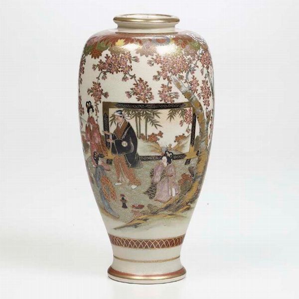 Vaso in porcellana Satsuma con fanciulle saggio entro paesaggio, Giappone, XX secolo  - Asta Arte Orientale   - Associazione Nazionale - Case d'Asta italiane
