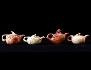 Quattro teiere scolpite in saponaria, Cina, XX secolo  - Asta Arte Orientale   - Associazione Nazionale - Case d'Asta italiane