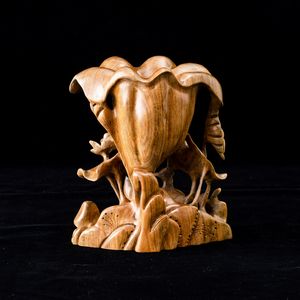 Vaso scolpito in legno a foggia di fiore e uccellini, Cina, XX secolo  - Asta Arte Orientale   - Associazione Nazionale - Case d'Asta italiane