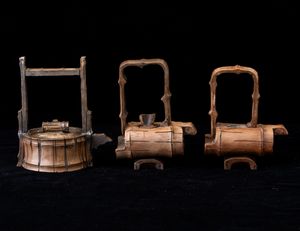 Tre teiere in pietra con motivo a canne di bamb, Cina, XX secolo  - Asta Arte Orientale   - Associazione Nazionale - Case d'Asta italiane