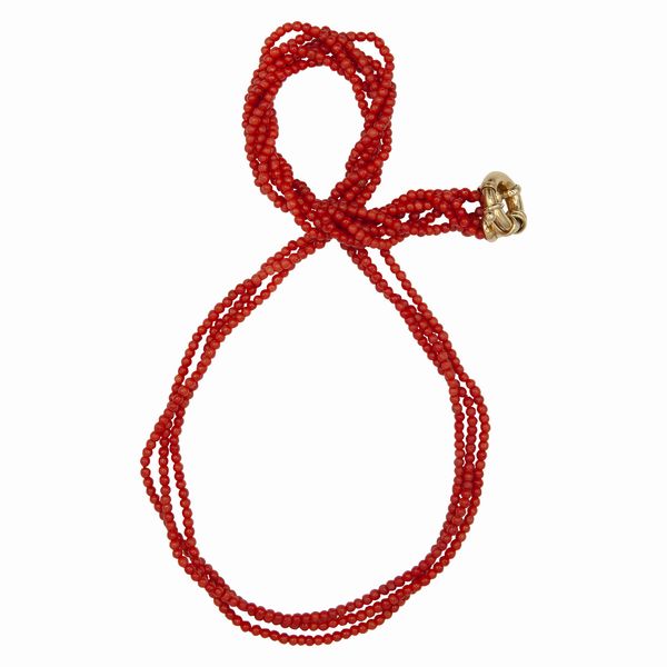 Collana tre fili di corallo  - Asta Gioielli, Orologi e Argenti - Associazione Nazionale - Case d'Asta italiane
