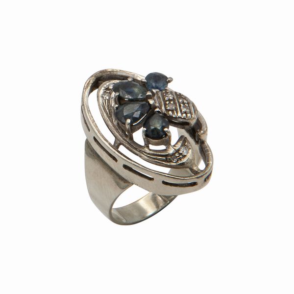 Anello con zaffiri e brillanti  - Asta Gioielli, Orologi e Argenti - Associazione Nazionale - Case d'Asta italiane