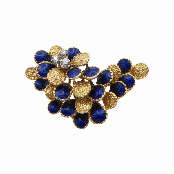 Spilla con smalti  - Asta Gioielli, Orologi e Argenti - Associazione Nazionale - Case d'Asta italiane