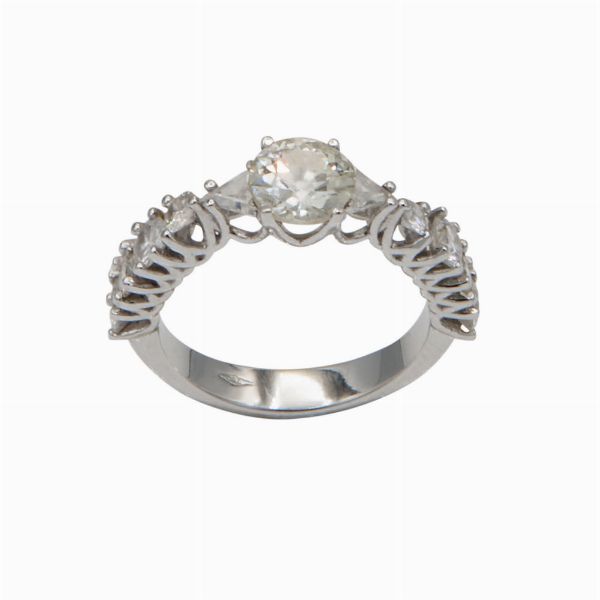 Anello con diamante  - Asta Gioielli, Orologi e Argenti - Associazione Nazionale - Case d'Asta italiane