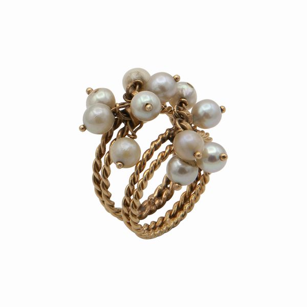 Due anelli con perle coltivate ciondolanti  - Asta Gioielli, Orologi e Argenti - Associazione Nazionale - Case d'Asta italiane