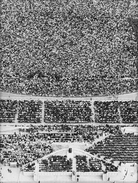 Roberto Salas : La Plaza  - Asta Fotografia - Associazione Nazionale - Case d'Asta italiane