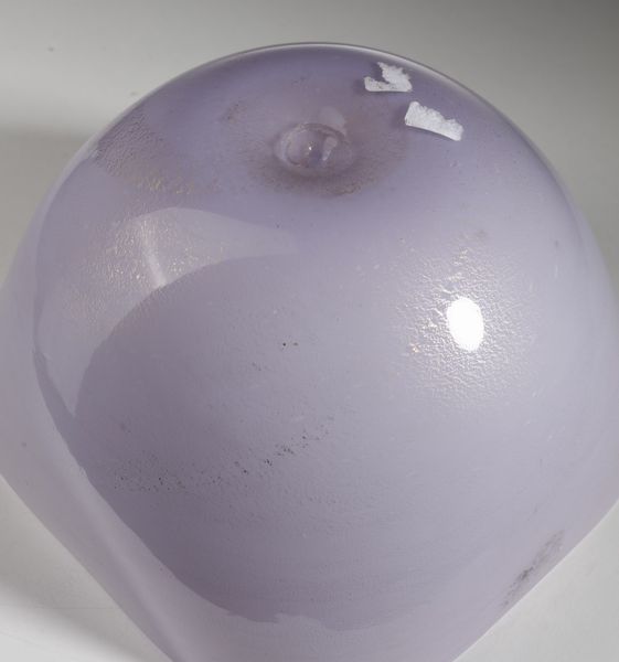 SEGUSO VETRI D'ARTE : Coppa in vetro velato color ametista, applicazione foglia oro  - Asta Asta 376 | VETRI DI MURANO E DEL XX SECOLO E CERAMICHE - VETRI DI MURANO E FRANCESI, CERAMICHE Virtuale - Associazione Nazionale - Case d'Asta italiane