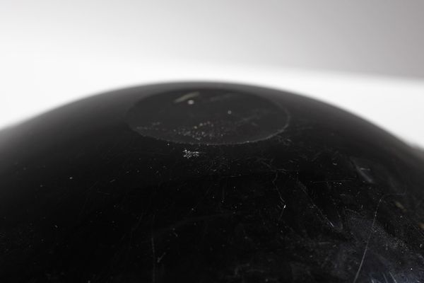 SEGUSO VETRI D'ARTE : Svuotatasche in vetro rosso decorato con foglia argento  - Asta Asta 376 | VETRI DI MURANO E DEL XX SECOLO E CERAMICHE - VETRI DI MURANO E FRANCESI, CERAMICHE Virtuale - Associazione Nazionale - Case d'Asta italiane