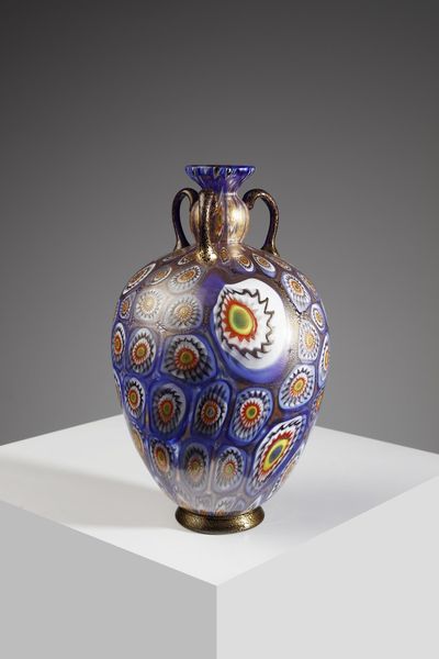 LA MURRINA : Grande vaso in vetro blu decorato a murrine multicolori e impreziosito da foglia oro  - Asta Asta 376 | VETRI DI MURANO E DEL XX SECOLO E CERAMICHE - VETRI DI MURANO E FRANCESI, CERAMICHE Virtuale - Associazione Nazionale - Case d'Asta italiane