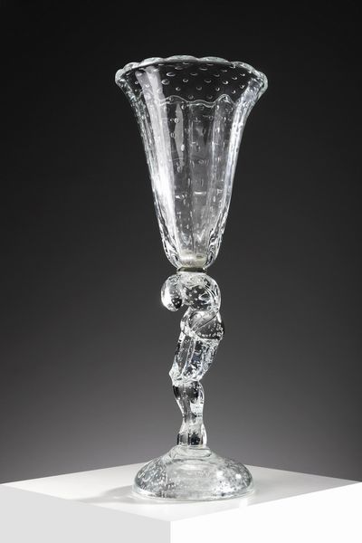 ROSIN LOREDANO (1936 - 1991) : Grande calice in vetro trasparente decorato a bolle. Gambo antropomorfo  - Asta Asta 376 | VETRI DI MURANO E DEL XX SECOLO E CERAMICHE - VETRI DI MURANO E FRANCESI, CERAMICHE Virtuale - Associazione Nazionale - Case d'Asta italiane