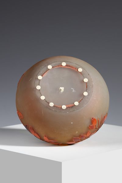 GALL� : Vasetto in vetro doppio decoro vegetale nei toni del marrone e arancio finemente inciso ad acido su fondo verdino  - Asta Asta 376 | VETRI DI MURANO E DEL XX SECOLO E CERAMICHE - VETRI DI MURANO E FRANCESI, CERAMICHE Virtuale - Associazione Nazionale - Case d'Asta italiane