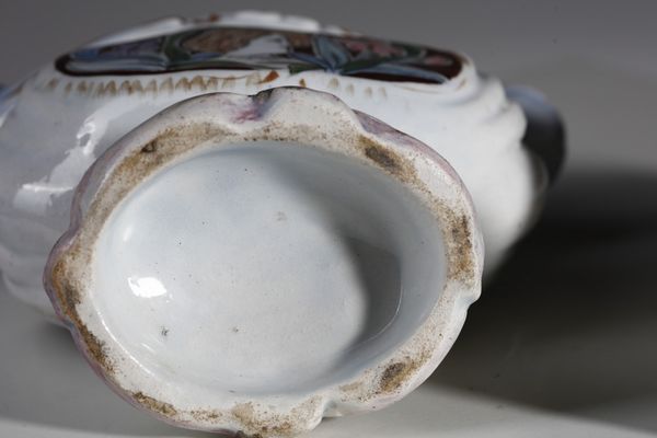 MANIFATTURA ITALIANA : Coppia di vasi  - Asta Asta 376 | VETRI DI MURANO E DEL XX SECOLO E CERAMICHE - VETRI DI MURANO E FRANCESI, CERAMICHE Virtuale - Associazione Nazionale - Case d'Asta italiane