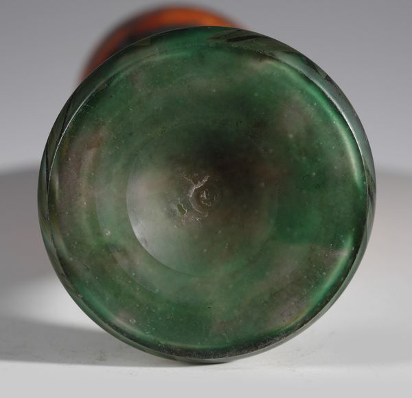 LEGRAS : Vaso in vetro doppio fondo marmorizzato arancio con decoro a papaveri smaltati, base verde  - Asta Asta 376 | VETRI DI MURANO E DEL XX SECOLO E CERAMICHE - VETRI DI MURANO E FRANCESI, CERAMICHE Virtuale - Associazione Nazionale - Case d'Asta italiane