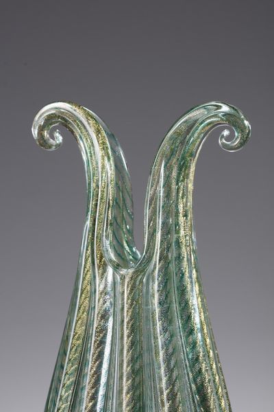 BAROVIER ERCOLE (1889 - 1974) : Vaso in vetro verde della serie Cordonato oro  - Asta Asta 376 | VETRI DI MURANO E DEL XX SECOLO E CERAMICHE - VETRI DI MURANO E FRANCESI, CERAMICHE Virtuale - Associazione Nazionale - Case d'Asta italiane