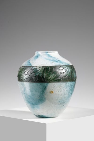 LEGRAS : Vaso in vetro decorato con una fascia incisa all'acido con un motivo floreale, su fondo marmorizzato turchese  - Asta Asta 376 | VETRI DI MURANO E DEL XX SECOLO E CERAMICHE - VETRI DI MURANO E FRANCESI, CERAMICHE Virtuale - Associazione Nazionale - Case d'Asta italiane