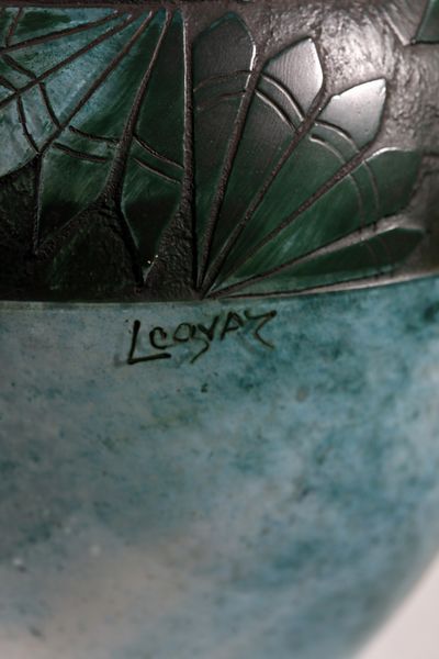 LEGRAS : Vaso in vetro decorato con una fascia incisa all'acido con un motivo floreale, su fondo marmorizzato turchese  - Asta Asta 376 | VETRI DI MURANO E DEL XX SECOLO E CERAMICHE - VETRI DI MURANO E FRANCESI, CERAMICHE Virtuale - Associazione Nazionale - Case d'Asta italiane