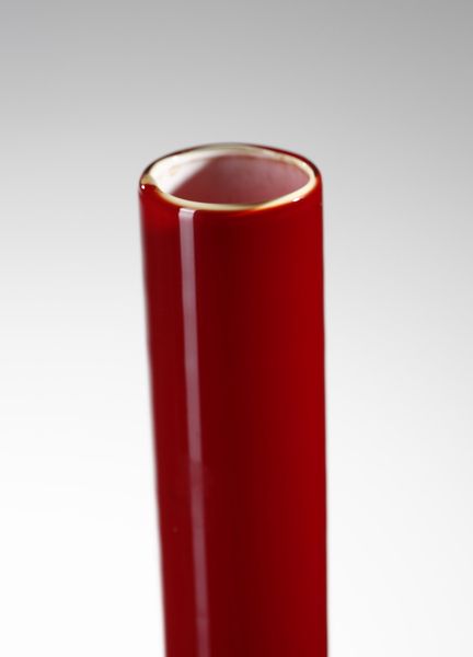 MANIFATTURA MURANESE : Vaso in vetro incamiciato rosso  - Asta Asta 376 | VETRI DI MURANO E DEL XX SECOLO E CERAMICHE - VETRI DI MURANO E FRANCESI, CERAMICHE Virtuale - Associazione Nazionale - Case d'Asta italiane