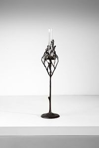 ALBERTO GERARDI (1889 - 1965) - Vaso in vetro trasparente inserito in struttura in ferro battuto