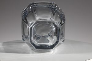 MANIFATTURA NORDICA : Vaso in vetro azzurrino trasparente  - Asta Asta 376 | VETRI DI MURANO E DEL XX SECOLO E CERAMICHE - VETRI DI MURANO E FRANCESI, CERAMICHE Virtuale - Associazione Nazionale - Case d'Asta italiane