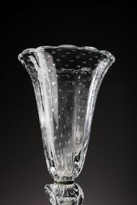 ROSIN LOREDANO (1936 - 1991) : Grande calice in vetro trasparente decorato a bolle. Gambo antropomorfo  - Asta Asta 376 | VETRI DI MURANO E DEL XX SECOLO E CERAMICHE - VETRI DI MURANO E FRANCESI, CERAMICHE Virtuale - Associazione Nazionale - Case d'Asta italiane