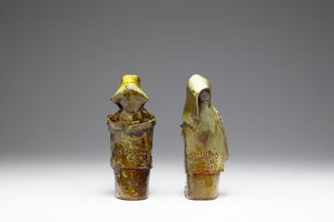 PULLI CLAUDIO (1892 - 1976) : Coppia di statuine  - Asta Asta 376 | VETRI DI MURANO E DEL XX SECOLO E CERAMICHE - VETRI DI MURANO E FRANCESI, CERAMICHE Virtuale - Associazione Nazionale - Case d'Asta italiane