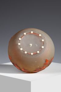 GALL� : Vasetto in vetro doppio decoro vegetale nei toni del marrone e arancio finemente inciso ad acido su fondo verdino  - Asta Asta 376 | VETRI DI MURANO E DEL XX SECOLO E CERAMICHE - VETRI DI MURANO E FRANCESI, CERAMICHE Virtuale - Associazione Nazionale - Case d'Asta italiane