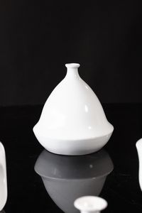 SAN MARCO PORCELLANE : Sei bottiglie  - Asta Asta 376 | VETRI DI MURANO E DEL XX SECOLO E CERAMICHE - VETRI DI MURANO E FRANCESI, CERAMICHE Virtuale - Associazione Nazionale - Case d'Asta italiane