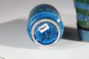 LONDI ALDO (1911 - 2003) : Coppia di vasi per Bitossi  - Asta Asta 376 | VETRI DI MURANO E DEL XX SECOLO E CERAMICHE - VETRI DI MURANO E FRANCESI, CERAMICHE Virtuale - Associazione Nazionale - Case d'Asta italiane