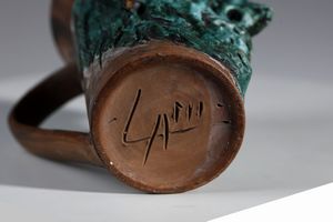 VALENTINI NANNI (1932 - 1985) : Brocca per Caramiche Arcore  - Asta Asta 376 | VETRI DI MURANO E DEL XX SECOLO E CERAMICHE - VETRI DI MURANO E FRANCESI, CERAMICHE Virtuale - Associazione Nazionale - Case d'Asta italiane