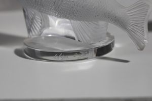 LALIQUE : Gruppo di sei ferma carte raffiguranti animali in vetro bianco opalescente  - Asta Asta 376 | VETRI DI MURANO E DEL XX SECOLO E CERAMICHE - VETRI DI MURANO E FRANCESI, CERAMICHE Virtuale - Associazione Nazionale - Case d'Asta italiane