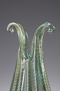 BAROVIER ERCOLE (1889 - 1974) : Vaso in vetro verde della serie Cordonato oro  - Asta Asta 376 | VETRI DI MURANO E DEL XX SECOLO E CERAMICHE - VETRI DI MURANO E FRANCESI, CERAMICHE Virtuale - Associazione Nazionale - Case d'Asta italiane
