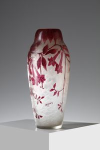 LEGRAS - Vaso della serie Ruby in vetro smaltato, decori vegetali violi su fondo bianco