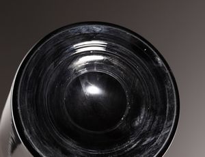 MANIFATTURA MURANESE : Coppia di vasi in vetro lattimo bianco e nero  - Asta Asta 376 | VETRI DI MURANO E DEL XX SECOLO E CERAMICHE - VETRI DI MURANO E FRANCESI, CERAMICHE Virtuale - Associazione Nazionale - Case d'Asta italiane