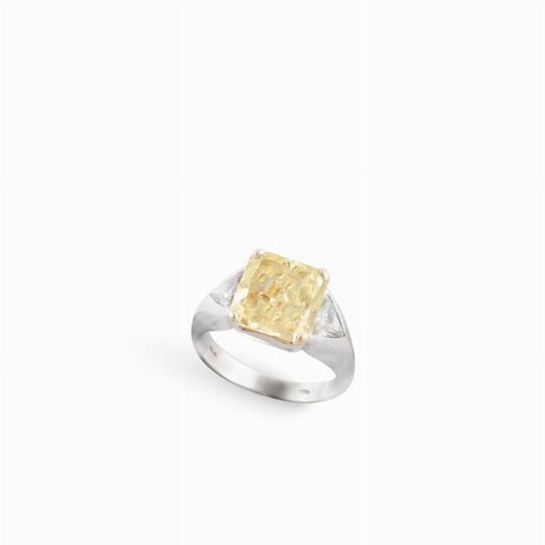 DIAMANTE FANCY LIGHT YELLOW  - Asta Gioielli Importanti - Associazione Nazionale - Case d'Asta italiane