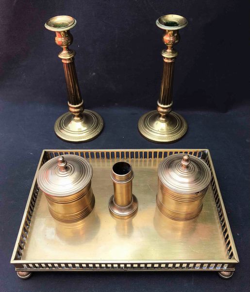 Bel servizio da scrivania. Inizio XIX secolo  - Asta Oltre 300 lotti ad offerta libera - Associazione Nazionale - Case d'Asta italiane