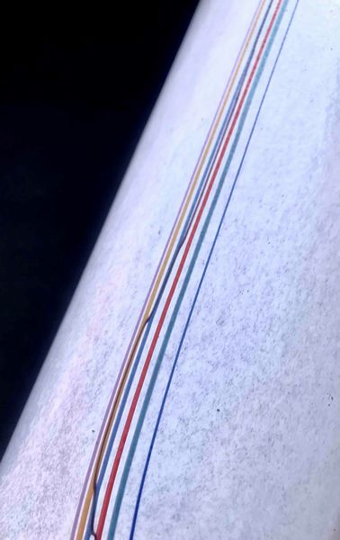 Bertil Vallien (Sollentuna 1938). Vaso in vetro bianco incolore con applicazioni a filamenti policromi  - Asta Oltre 300 lotti ad offerta libera - Associazione Nazionale - Case d'Asta italiane