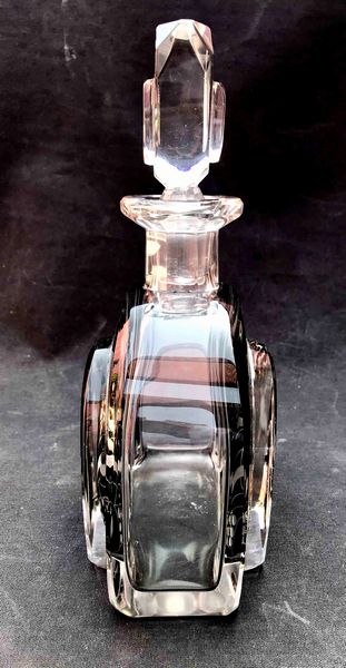 Bottiglia incisa con motivi dec�. XX secolo  - Asta Oltre 300 lotti ad offerta libera - Associazione Nazionale - Case d'Asta italiane