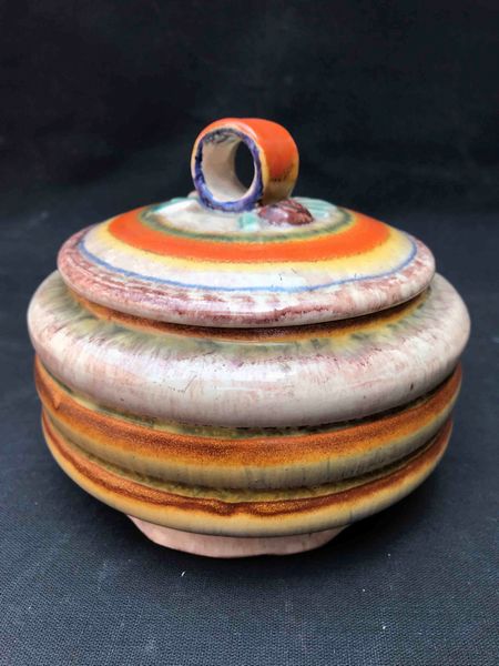 Albissola. Recipiente rotondo con coperchio  - Asta Oltre 300 lotti ad offerta libera - Associazione Nazionale - Case d'Asta italiane