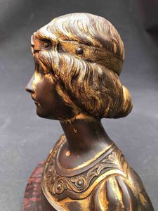 Bronzista tra '800 e '900 Busto di fanciulla  - Asta Oltre 300 lotti ad offerta libera - Associazione Nazionale - Case d'Asta italiane