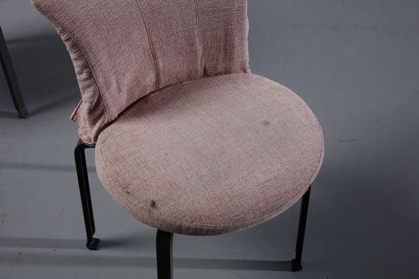 TAKAHAMA KAZUHIDE (n. 1930) : Sei sedie Miabi per B&B  - Asta Asta 378 | DESIGN E ARTI DECORATIVE DEL NOVECENTO - DESIGN Online - Associazione Nazionale - Case d'Asta italiane