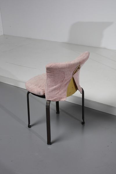 TAKAHAMA KAZUHIDE (n. 1930) : Sei sedie Miabi per B&B  - Asta Asta 378 | DESIGN E ARTI DECORATIVE DEL NOVECENTO - DESIGN Online - Associazione Nazionale - Case d'Asta italiane