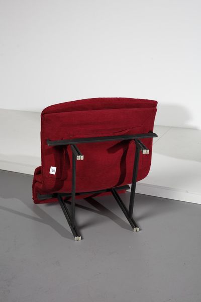 OFFREDI GIOVANNI (n. 1927) : Coppia di poltrone Wave con poggiapiedi per Saporiti  - Asta Asta 378 | DESIGN E ARTI DECORATIVE DEL NOVECENTO - DESIGN Online - Associazione Nazionale - Case d'Asta italiane