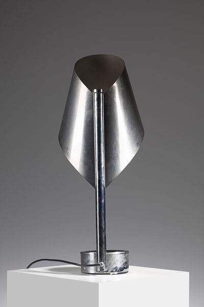 MATHIEU HENRI : Lampada da tavolo  - Asta Asta 378 | DESIGN E ARTI DECORATIVE DEL NOVECENTO - DESIGN Online - Associazione Nazionale - Case d'Asta italiane