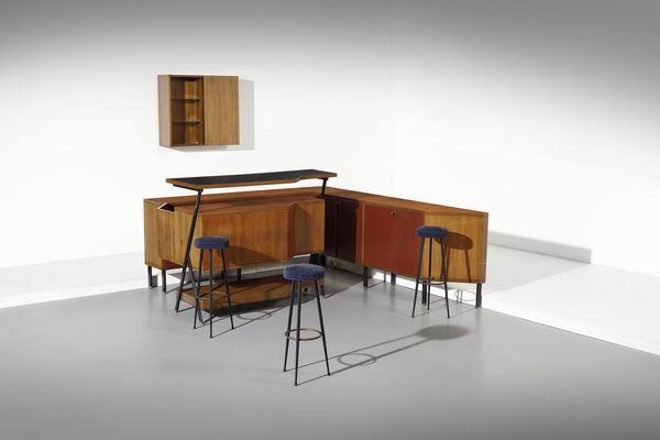 LA PERMANENTE MOBILI CANTU� : attribuito. Mobile bar con tre sgabelli  - Asta Asta 378 | DESIGN E ARTI DECORATIVE DEL NOVECENTO - DESIGN Online - Associazione Nazionale - Case d'Asta italiane